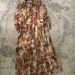 Julia Jordan Midi Dress
